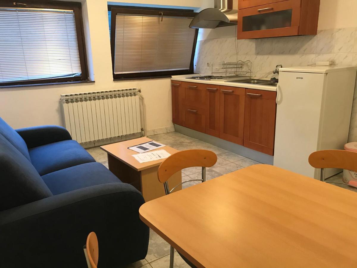 Apartmani Kosuta Tjentiste Esterno foto