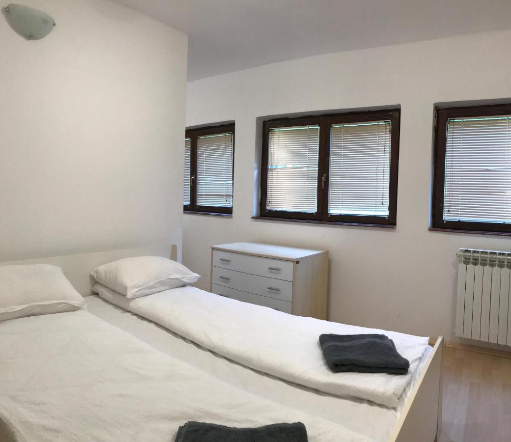 Apartmani Kosuta Tjentiste Esterno foto