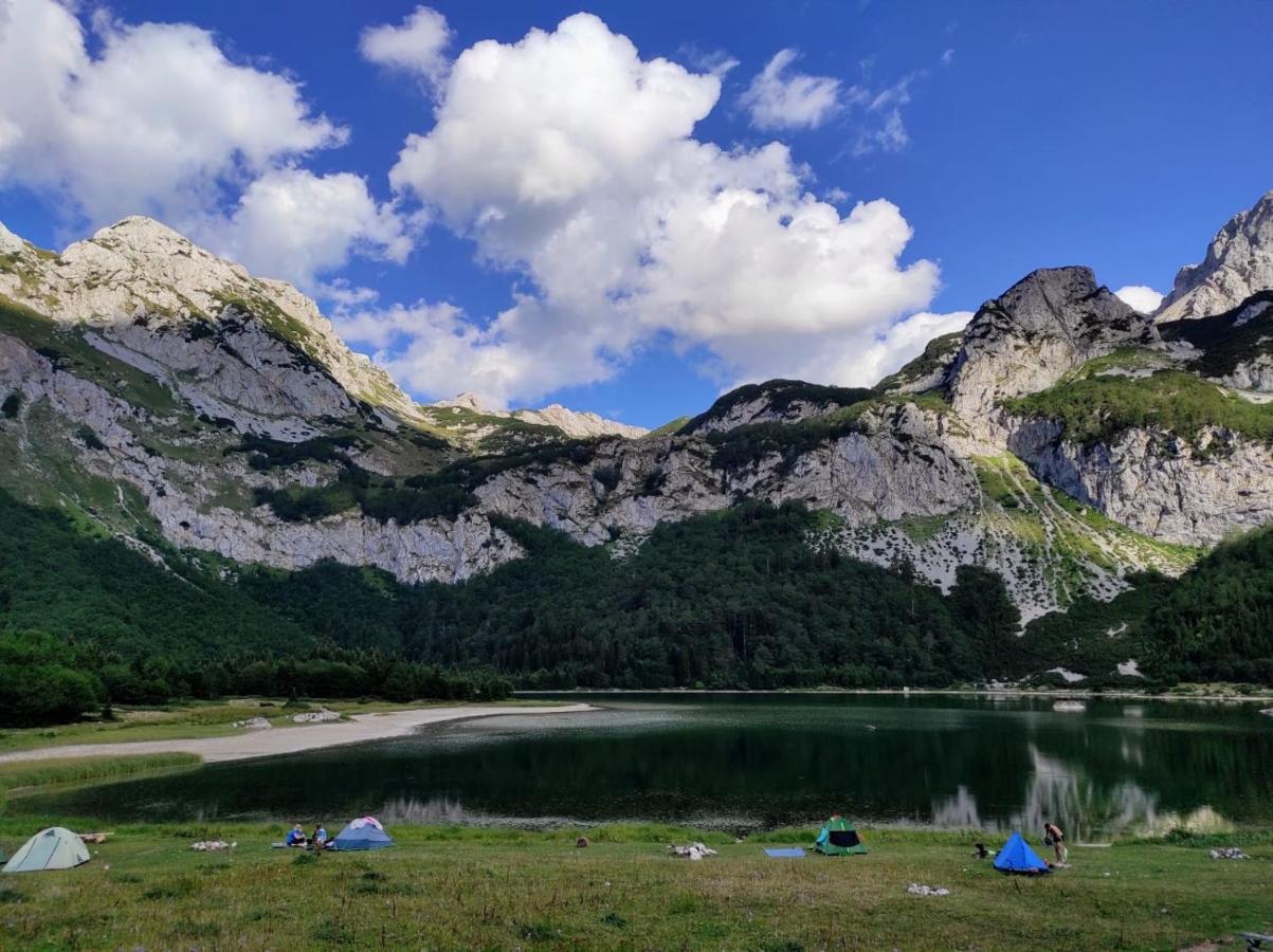 Apartmani Kosuta Tjentiste Esterno foto
