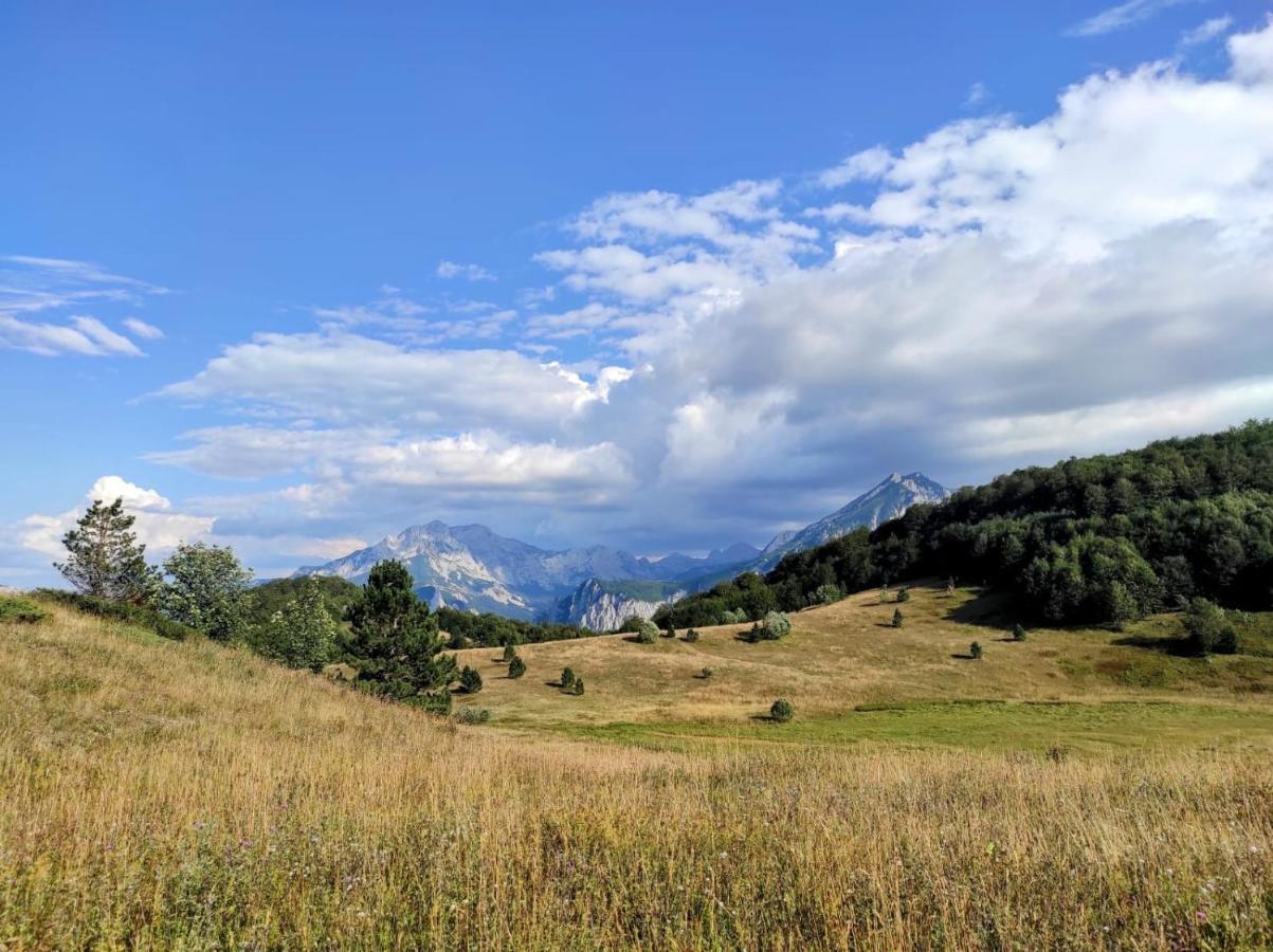 Apartmani Kosuta Tjentiste Esterno foto