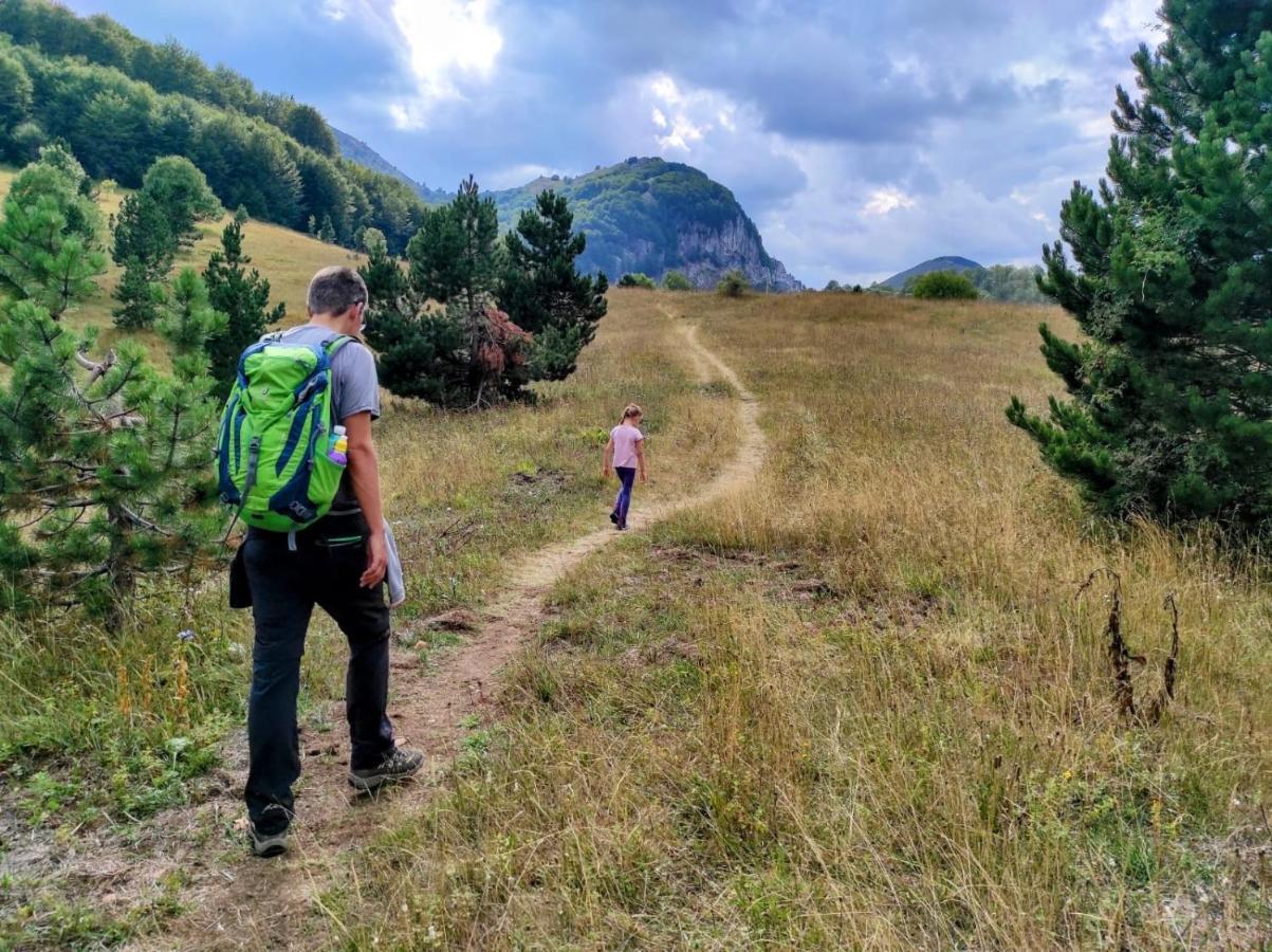 Apartmani Kosuta Tjentiste Esterno foto