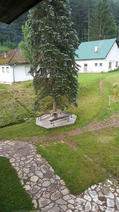 Apartmani Kosuta Tjentiste Esterno foto